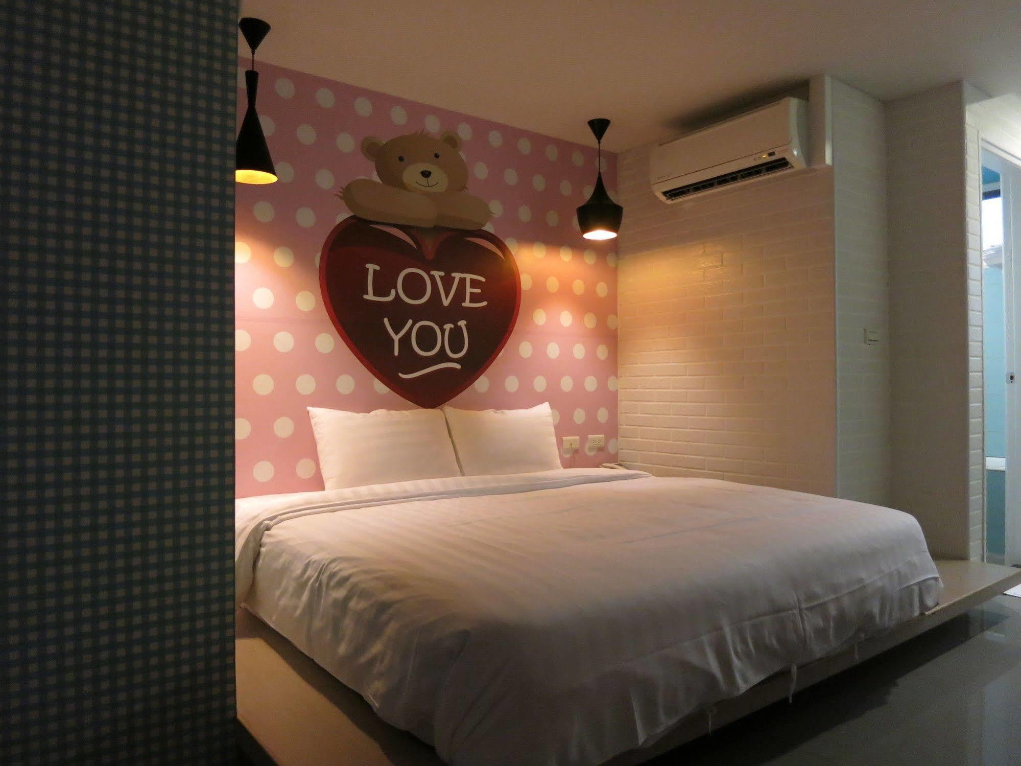 โรงแรมเอสแอนด์อี ไถหนาน ภายนอก รูปภาพ